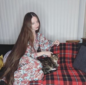 Meet your Posher, Antonia